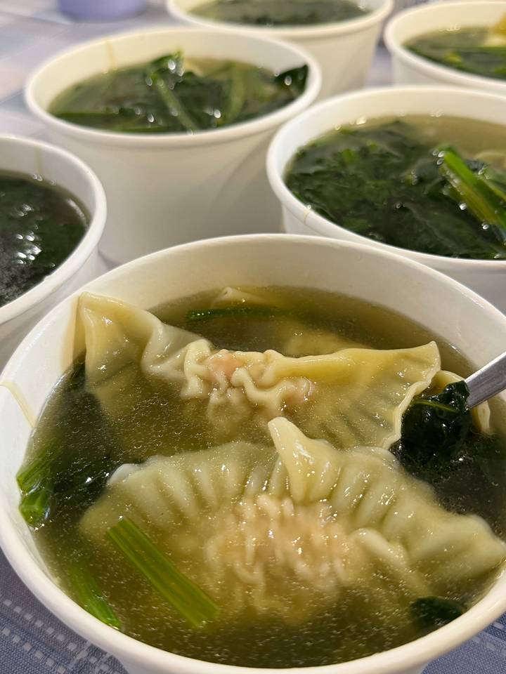 水饺菠菜汤