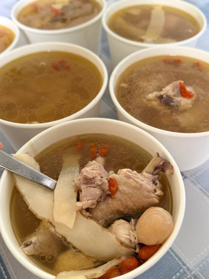 药材鸡汤